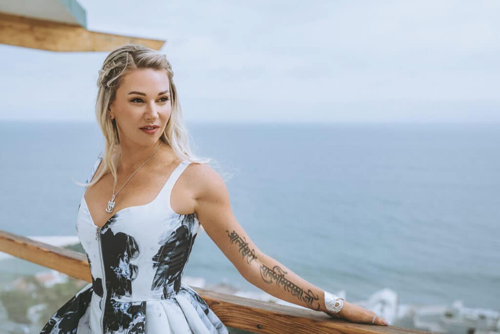 Editorial personal brand styling focused on simplicity and alignment