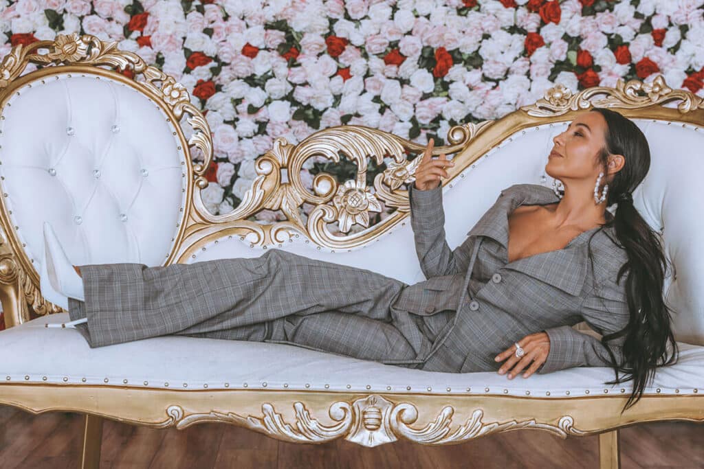 Clinch moving from resistance to wisdom through photography experience